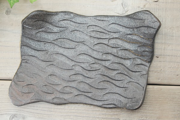 【益子焼】厚みのある重厚感の変形お料理板皿【サイズ小・単品１枚】