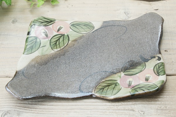 【益子焼】厚みのある重厚感の変形お料理板皿【サイズ小・単品１枚】