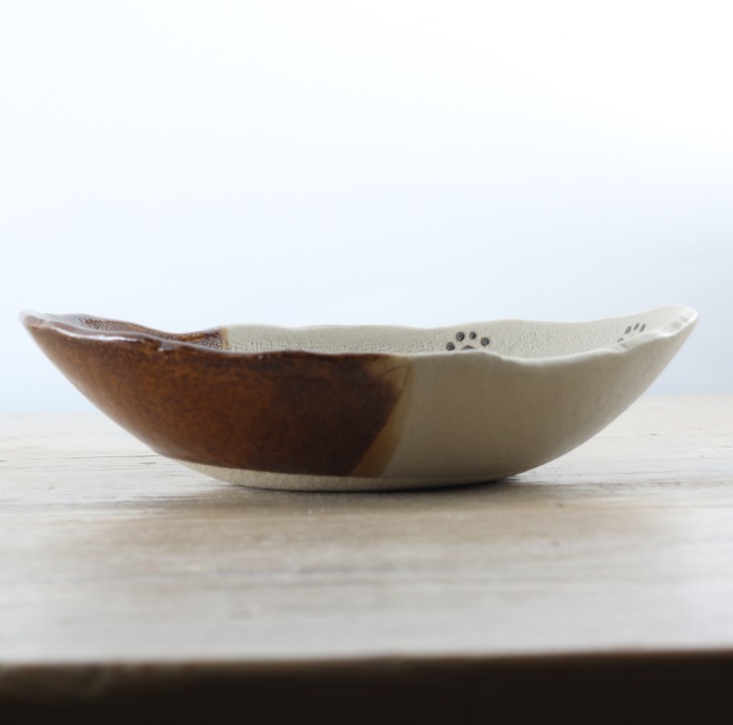 【益子焼】おしゃれ オーバル 中鉢 ボウル 肉球シリーズ 【単品1個】