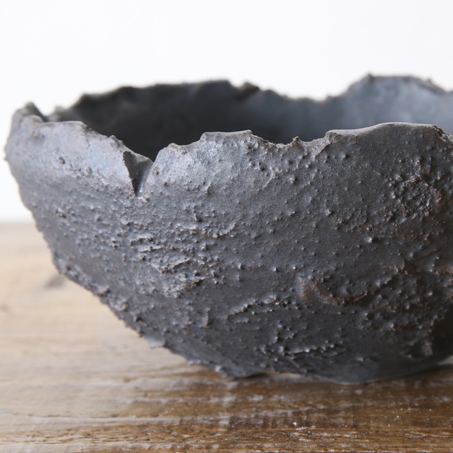 【益子焼】5.1号鉢 植木鉢 陶器鉢 塊根植物 アガベ サボテン 【砂漠シリーズ】 浅め高さ約6.5cm 作家 陶芸家 横山雄一作 一点物