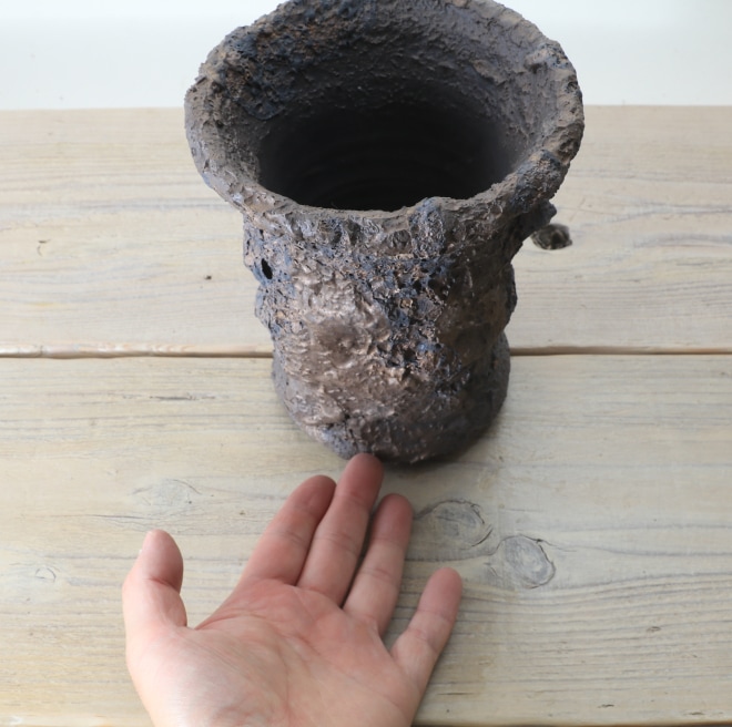 【益子焼】 5.1号鉢 高さ約17cm 植木鉢 陶器鉢 塊根植物 コーデックス アガベ 【溶岩流lavaシリーズ】 作家 陶芸家 横山雄一作 一点物