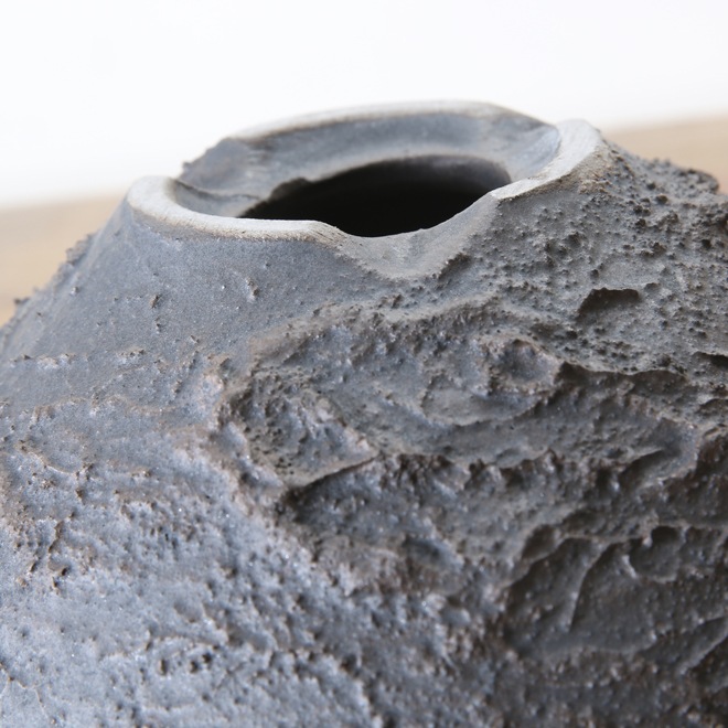 【益子焼】5.3号鉢 植木鉢 陶器鉢 塊根植物 アガベ サボテン 【砂漠シリーズ】 浅め高さ約6～6.5cm 作家 陶芸家 横山雄一作 一点物　（傾きあり）