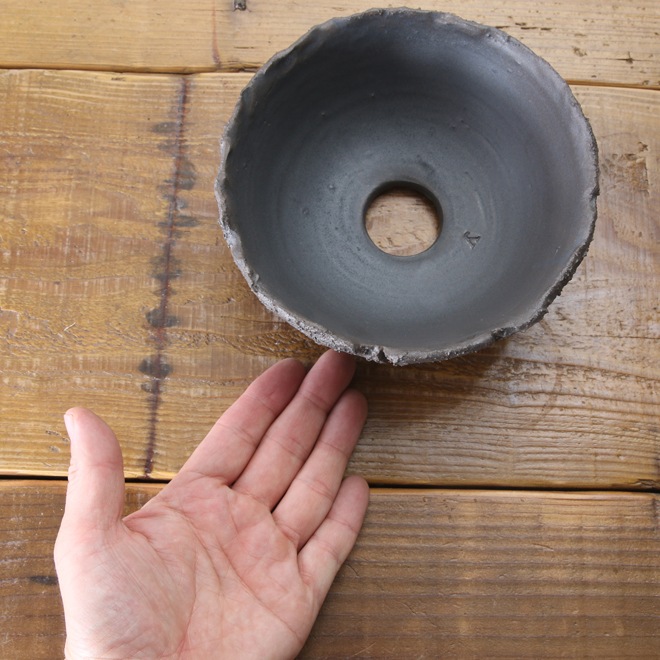 【益子焼】5.3号鉢 植木鉢 陶器鉢 塊根植物 アガベ サボテン 【砂漠シリーズ】 浅め高さ約6～6.5cm 作家 陶芸家 横山雄一作 一点物　（傾きあり）