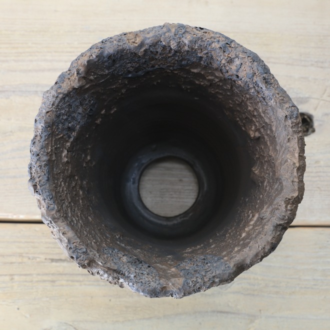 【益子焼】 4.8号鉢 高さ約15.5cm 植木鉢 陶器鉢 塊根植物 コーデックス アガベ 【溶岩流lavaシリーズ】 作家 陶芸家 横山雄一作 一点物