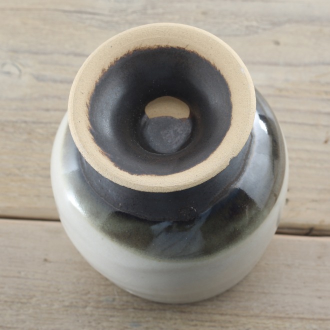 【益子焼】 陶器の ブランデーグラス ブランデーカップ 足付きカップ 黒釉と白釉 【単品1個】 