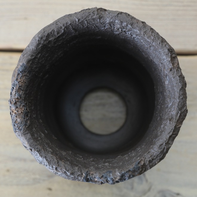 【益子焼】 3.5号鉢 高さ約10.5cm 植木鉢 陶器鉢 塊根植物 コーデックス アガベ 【溶岩流lavaシリーズ】 作家 陶芸家 横山雄一作