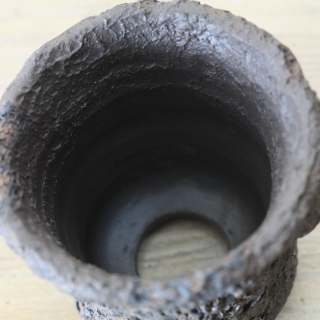 【益子焼】 3.5号鉢 高さ約10.5cm 植木鉢 陶器鉢 塊根植物 コーデックス アガベ 【溶岩流lavaシリーズ】 作家 陶芸家 横山雄一作