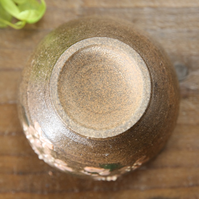 【益子焼】　日本酒グラス 冷酒カップ　冷酒グラス おしゃれ　おちょこ お猪口 炭化焼 さくら桜  丸くふっくら形 単品１個