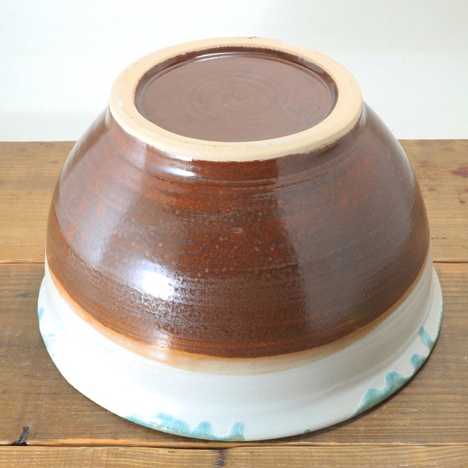 【益子焼】 メダカ鉢 おしゃれ 陶器 白と茶色 中は流れるブルー系 丸形デザイン 約31cm 一点物 【単品１個】※ギフト包装不可
