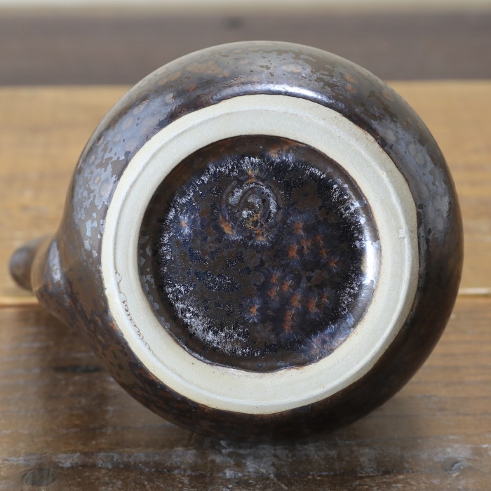 【益子焼】 癒やしの「音っくり」 （おとっくり） 酒器 徳利 酒入れ お酒を注ぐと心地よい音色が楽しめます 【カラー：鉄釉】 単品１個