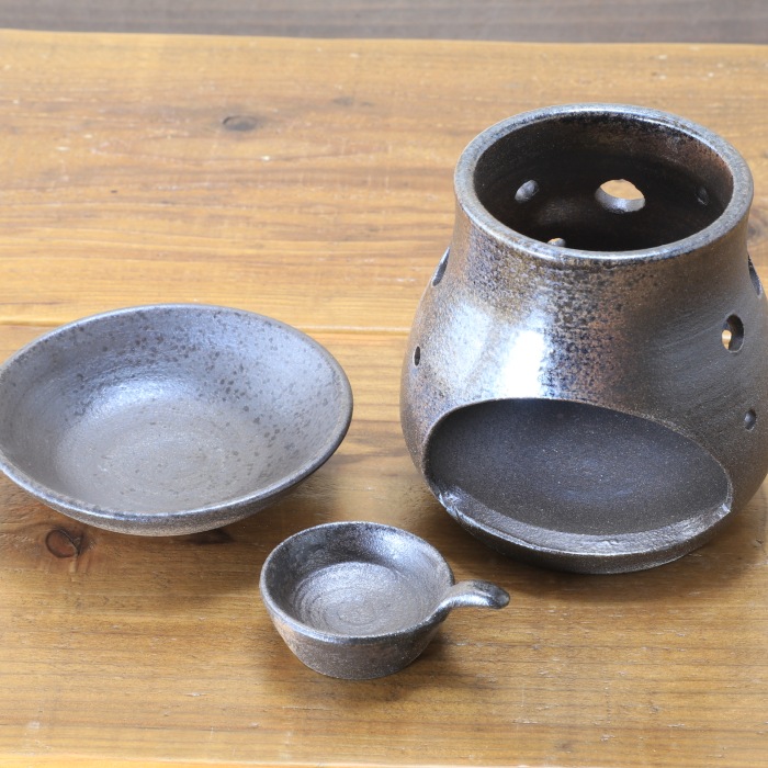 【益子焼】 癒やしの茶香炉セットNEW アロマポット 陶器 炭化焼無地 穴ランダム(本体1個・上皿1枚・中皿1枚・ろうそく5個・説明書付き)