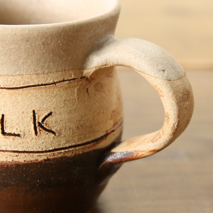 【益子焼】 こどもの小さめミニミニマグカップ 前菜スープ用 小さめスープマグカップ　子供用　小さめ　釉薬を筆で塗ったレトロな風合い MILK 【単品１個】