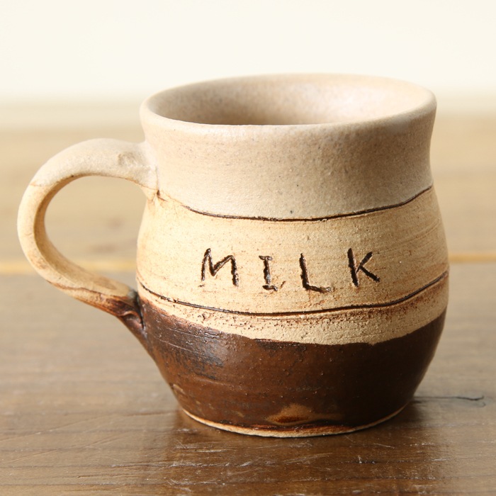 【益子焼】 こどもの小さめミニミニマグカップ 前菜スープ用 小さめスープマグカップ　子供用　小さめ　釉薬を筆で塗ったレトロな風合い MILK 【単品１個】