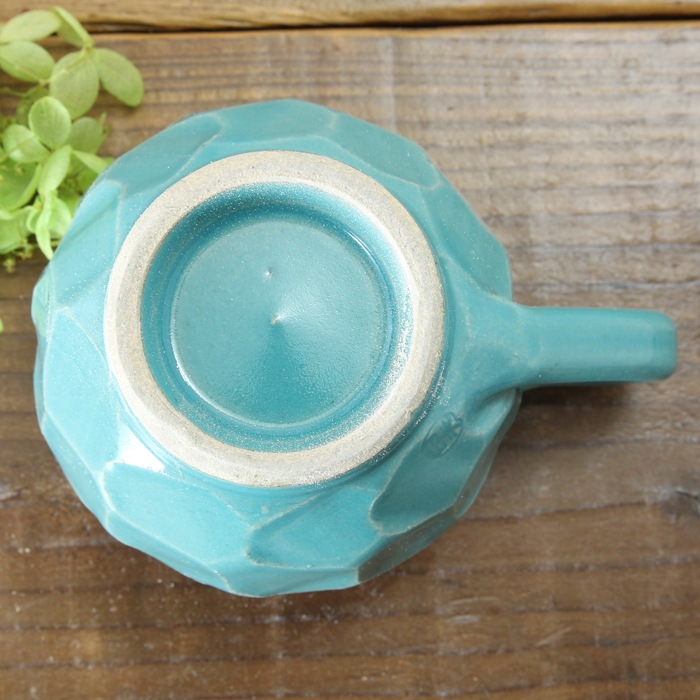 【益子焼】釉シリーズ　荒々しい面取りと重厚感のあるどっしりマグカップ【ホワイト＆シスキーグリーン・単品1個】