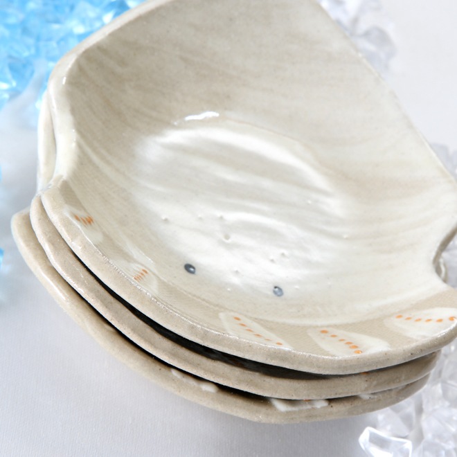 【益子焼】おしゃれ 海の生き物たちシリーズ イカ イカの小皿 豆皿 【単品1枚】