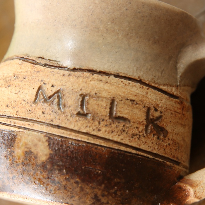 【益子焼】 一口用の手付きカップ 楊枝入れにもおしゃれ 小さめ 釉薬を筆で塗ったレトロな風合い MILK 単品1個