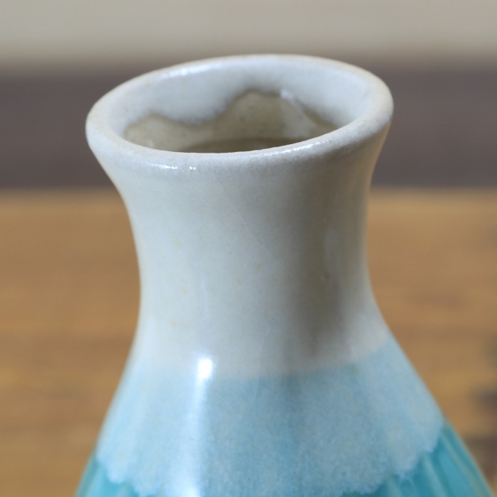 【益子焼】 釉シリーズ 酒器セット 酒器揃え しのぎ 白とシスキーグリーン 【とっくり１本・おちょこ２個のセット】