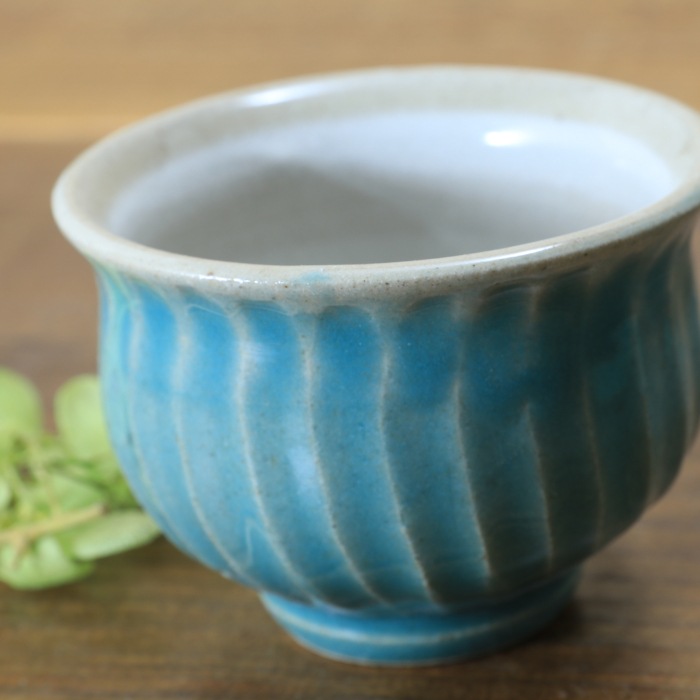 【益子焼】 釉シリーズ 酒器セット 酒器揃え しのぎ 白とシスキーグリーン 【とっくり１本・おちょこ２個のセット】