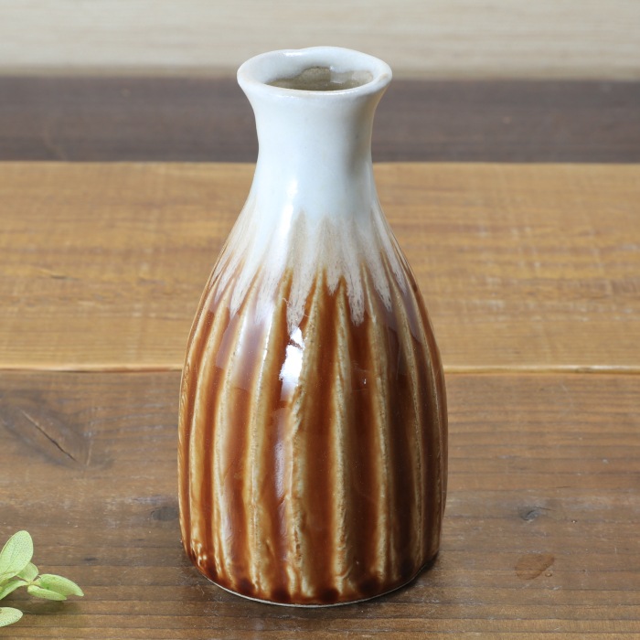 【益子焼】 釉シリーズ 酒器セット 酒器揃え しのぎ 白と茶系色 【とっくり１本・おちょこ２個のセット】