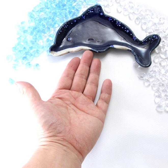 【益子焼】おしゃれ 海の生き物たちシリーズ イルカ イルカの小皿 いっちん瑠璃釉 【単品1枚】