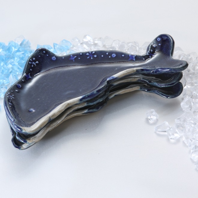 【益子焼】おしゃれ 海の生き物たちシリーズ イルカ イルカの小皿 いっちん瑠璃釉 【単品1枚】