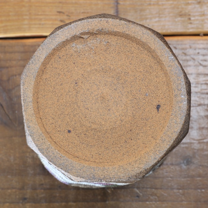 【益子焼】 花器 花瓶 花びん フラワーベース 花生け 花活け 縦面取り筒花瓶（四角） 布目ぶどう模様 高さ15cm 1点もの