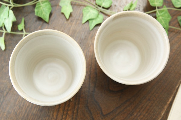【益子焼】釉シリーズ カラフル露草のお手頃フリーカップ 【つやなし白マット釉シリーズ・単品1個】
