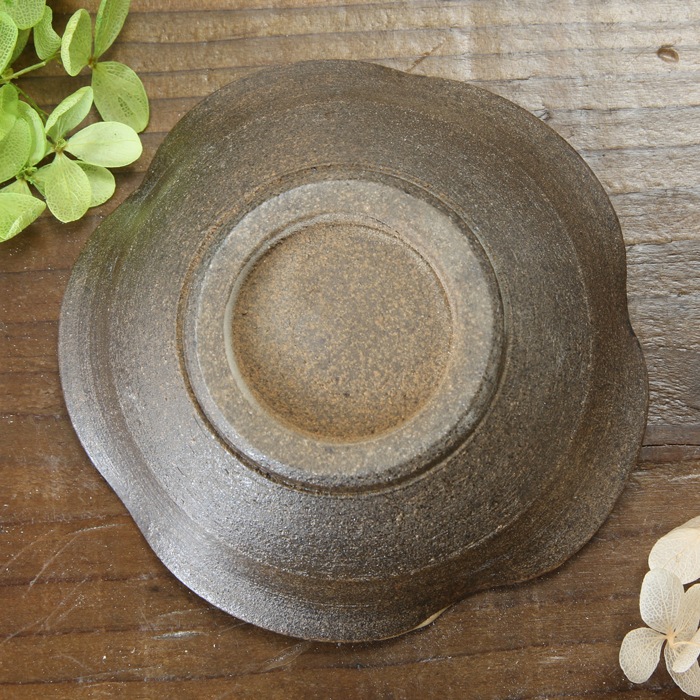 【益子焼】ろくろ作り　変形小皿　白化粧ぶどう　【単品１枚】