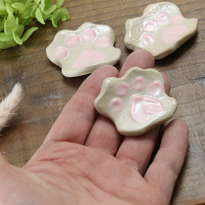 【益子焼】釉薬シリーズ ワンニャンの手のような ピンク肉球の箸置き 【単品1個】