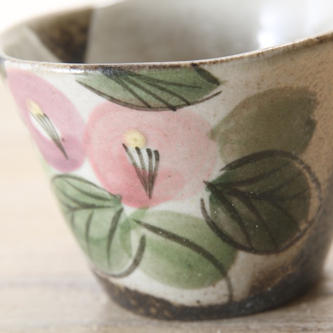 【益子焼】職人が作ったこだわりのそばちょこ 蕎麦猪口 【優しい風合いのつばき模様・単品１個】