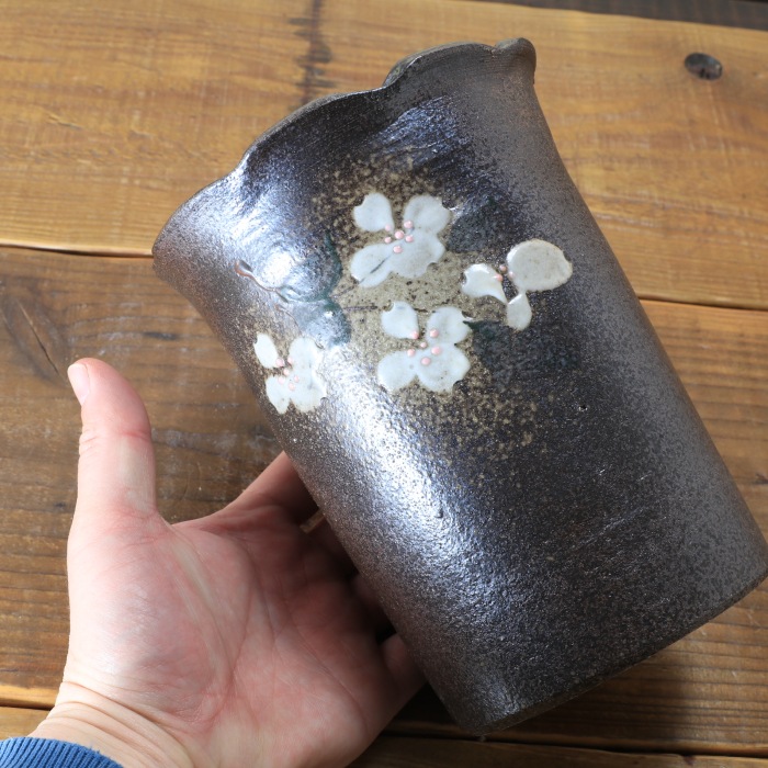 【益子焼】 花器 花瓶 花びん フラワーベース 花生け 花活け 筒花瓶 花水木白模様 高さ17cm 一点物