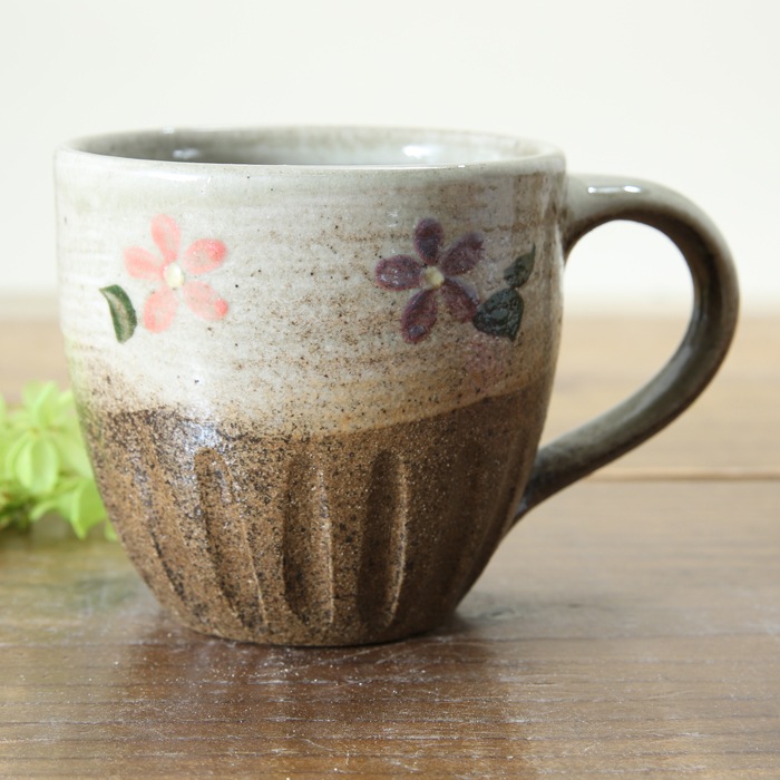 【益子焼】　マグカップ おしゃれ 下しのぎ カラフルお花模様　【単品１個】