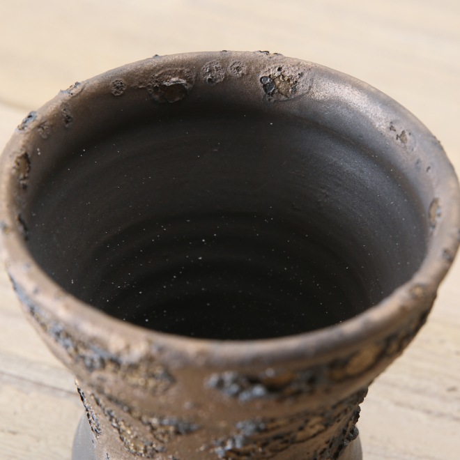 【益子焼】 2.8号鉢 植木鉢 陶器鉢 塊根植物 アガベ サボテン 【NEW銀河鉢クレーター・Black＆Gold・gold多めな面あり】 高さ約8cm 作家 陶芸家 横山雄一作