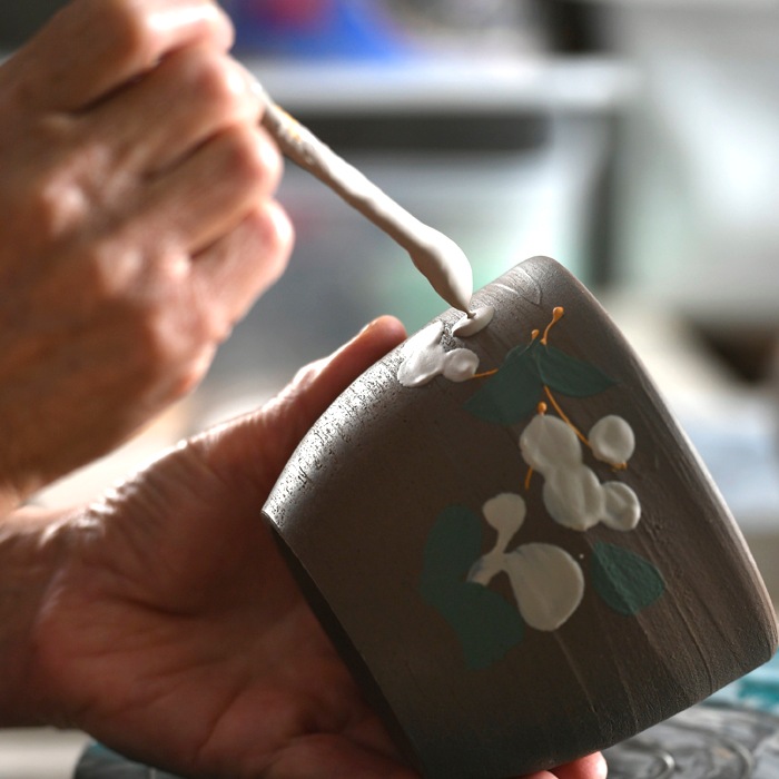 【益子焼】【送料無料】（沖縄・離島は送料880円）おかず皿2枚と夫婦茶碗の和食器お試し４点セット 紅白はなみずき 結婚祝い 結婚記念日などの贈り物にも最適 ※お一人様１回限定！返品不可商品