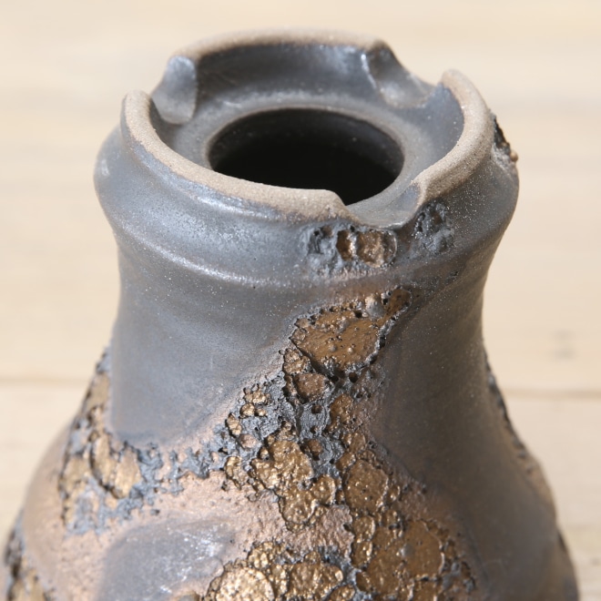 【益子焼】 2.8号鉢 植木鉢 陶器鉢 塊根植物 アガベ サボテン 【NEW銀河鉢クレーター・Black&Gold】 高さ約8cm 作家 陶芸家 横山雄一作