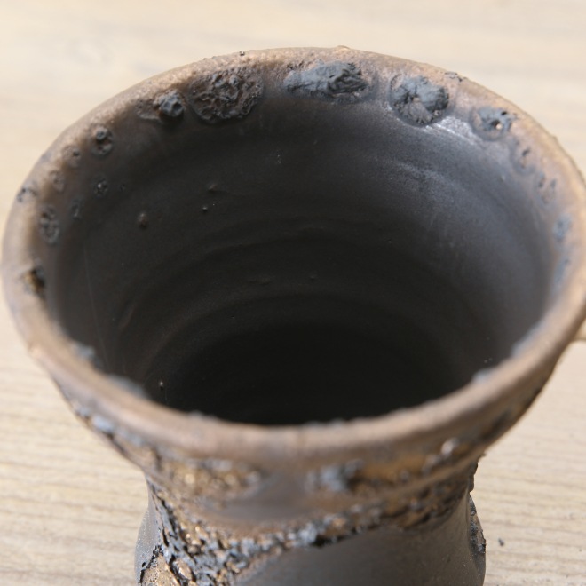 【益子焼】 2.8号鉢 植木鉢 陶器鉢 塊根植物 アガベ サボテン 【NEW銀河鉢クレーター・Black&Gold】 高さ約8cm 作家 陶芸家 横山雄一作