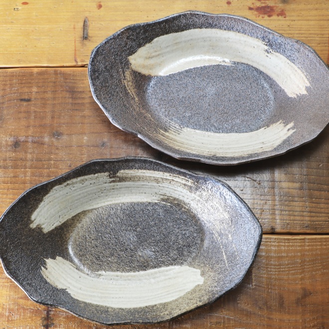 【益子焼】お蕎麦 カレー皿に たたら作り オーバル 変形 盛り鉢 刷毛目模様【単品１枚】