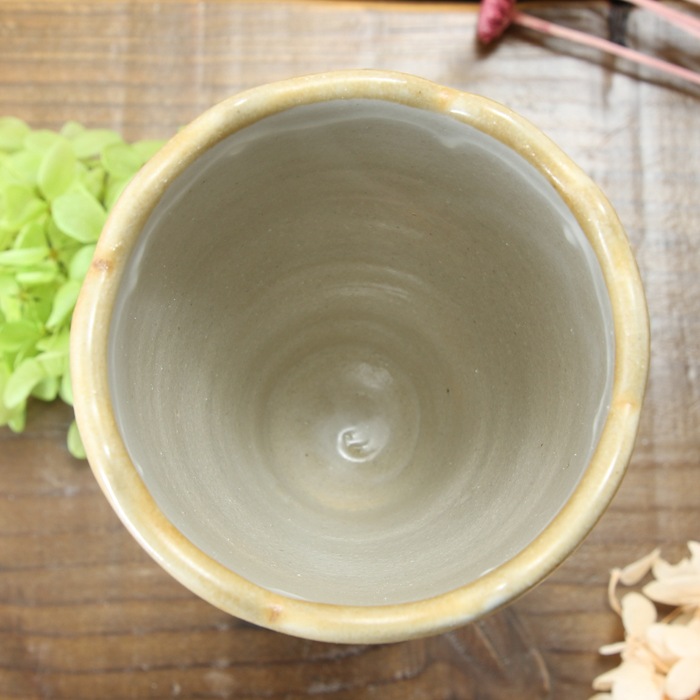 【益子焼】釉シリーズ　縁をカットした洋風デザイン　２種釉薬のいっちんシャンパンカップ　ワインカップ　シャンパングラス　【単品１個】