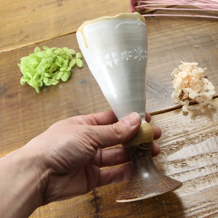 【益子焼】釉シリーズ　縁をカットした洋風デザイン　２種釉薬のいっちんシャンパンカップ　ワインカップ　シャンパングラス　【単品１個】