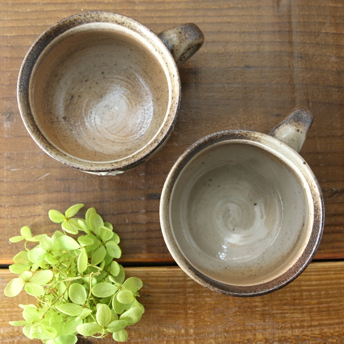 【益子焼】【送料無料】（沖縄・離島は送料880円）マグカップ2個とケーキ皿2枚のおうちカフェお試し４点セット 紅白はなみずき 結婚祝い 結婚記念日などの贈り物にも最適 ※お一人様１回限定！返品不可商品