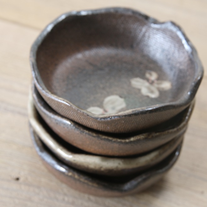 【益子焼】縁の豪快な変形 たたら小鉢 ミニサイズ 【単品１枚】