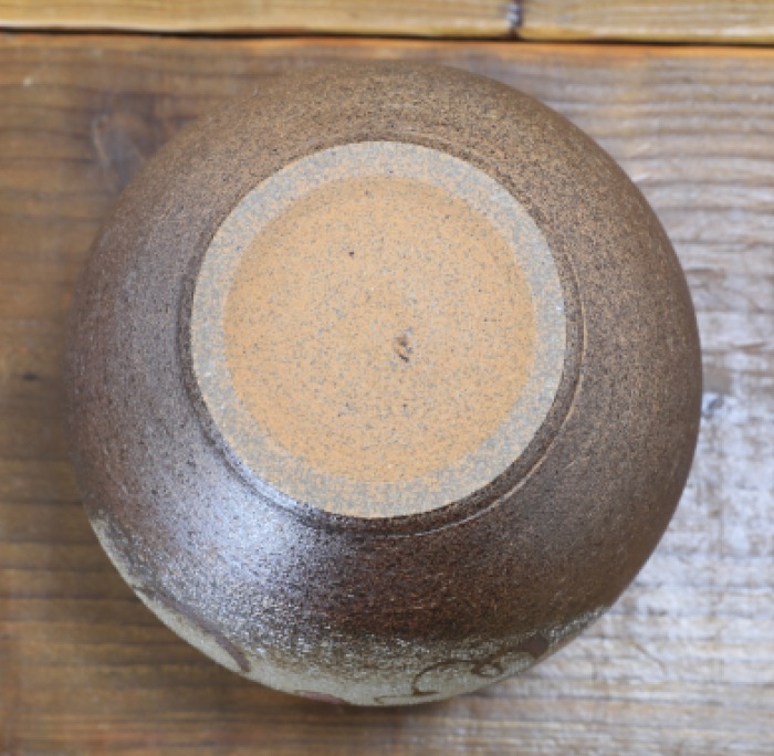 【益子焼】 花瓶 花器 フラワーベース 高さ15cm 丸く膨らませた壺 小さめ 一点物 【布目ぶどう模様 単品1個】