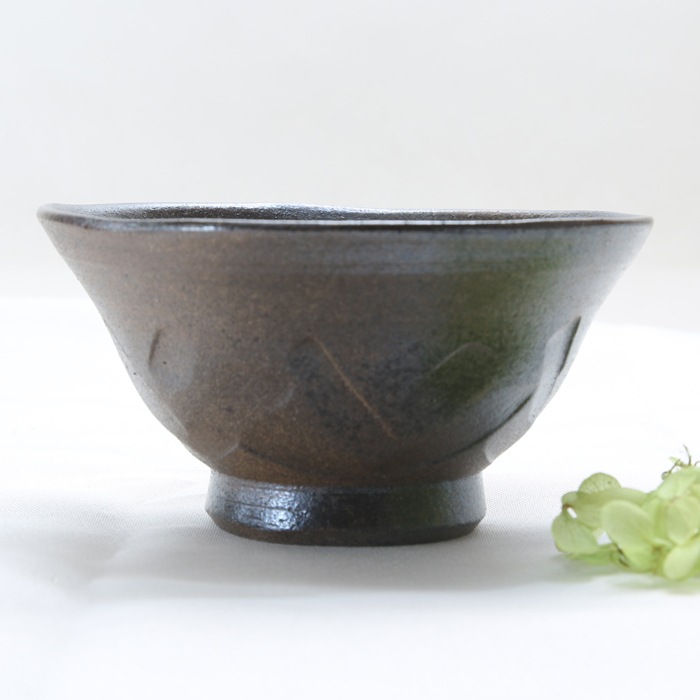 【益子焼】 父の日 お父さんへのお誕生日プレゼントにも 大きめ ご飯茶碗 炭化焼き無地 しのぎ お茶漬け茶碗 ミニ小丼 【単品1個】