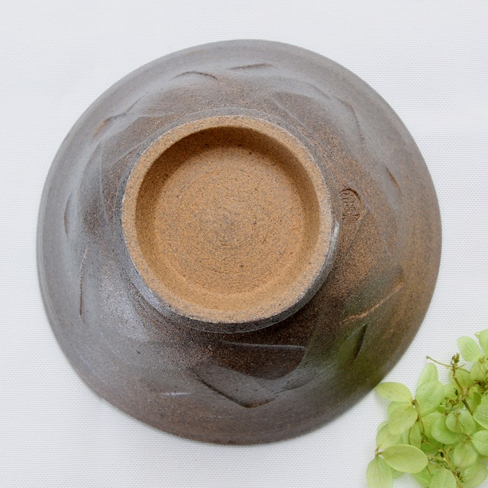 【益子焼】 父の日 お父さんへのお誕生日プレゼントにも 大きめ ご飯茶碗 炭化焼き無地 しのぎ お茶漬け茶碗 ミニ小丼 【単品1個】