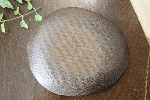【益子焼】たたら作りの大きめゆったり卵形の取り皿　優しい風合いのつばきシリーズ【単品１枚】