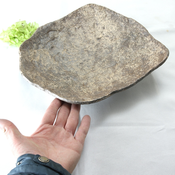 【益子焼 作家】 月兎窯 宮島將實作 石のような凸凹感のあるデザイン どっしり重厚感のある 「石目シリーズ」菱形風 深さのある大鉢 (単品1個)