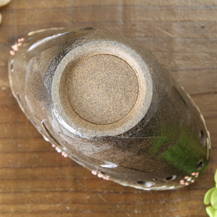 【益子焼】 蚊取り線香入れ 蚊取り線香ホルダー おしゃれ 荒しのぎ 炭化焼きお花いっちん模様 陶器 サイズ小 小さめ ミニサイズ【陶器本体1個・棒1本付き】※蚊取り線香は付きません