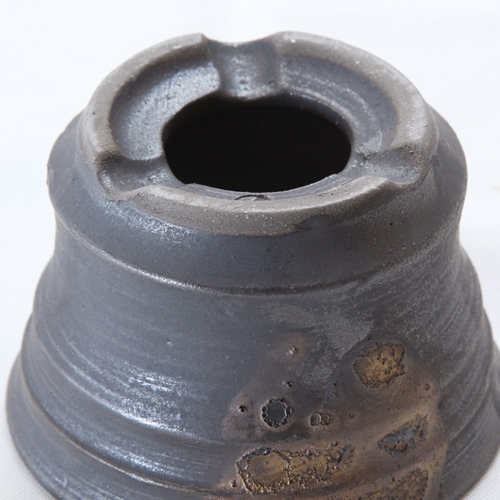 【益子焼】 3.5号鉢 植木鉢 陶器鉢 塊根植物 パキポディウム グラキリス 【黒金銀河鉢・Black＆Gold Garaxy】 上部2ライン 高さ7cm 作家 陶芸家 横山雄一作