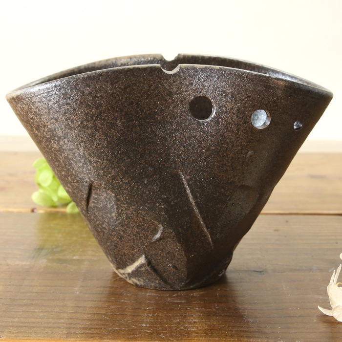 【益子焼】 蚊取り線香入れ 蚊取り線香ホルダー おしゃれ 荒しのぎ 炭化焼き無地 陶器 普通サイズ 【陶器本体1個・棒1本付き】※蚊取り線香は付きません