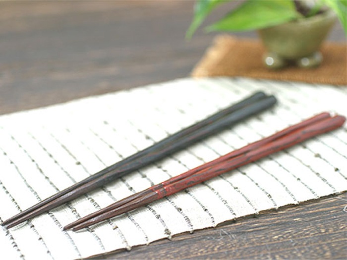 アンティークな風合いがイイ！田舎塗り削り箸